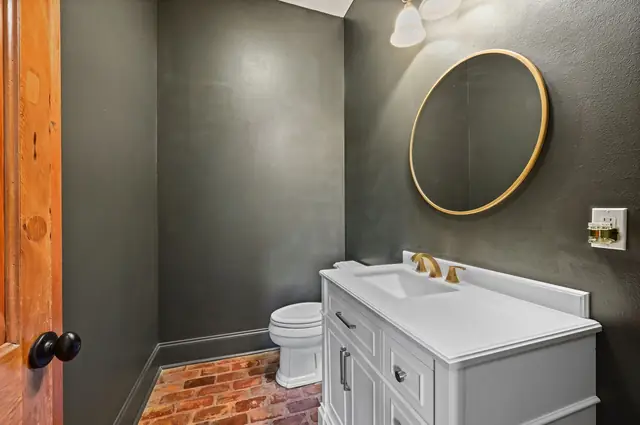 Powder room